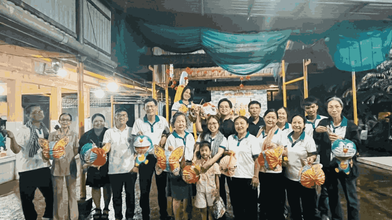 Thắp sáng mùa Trăng tại khu chợ Bình Điền