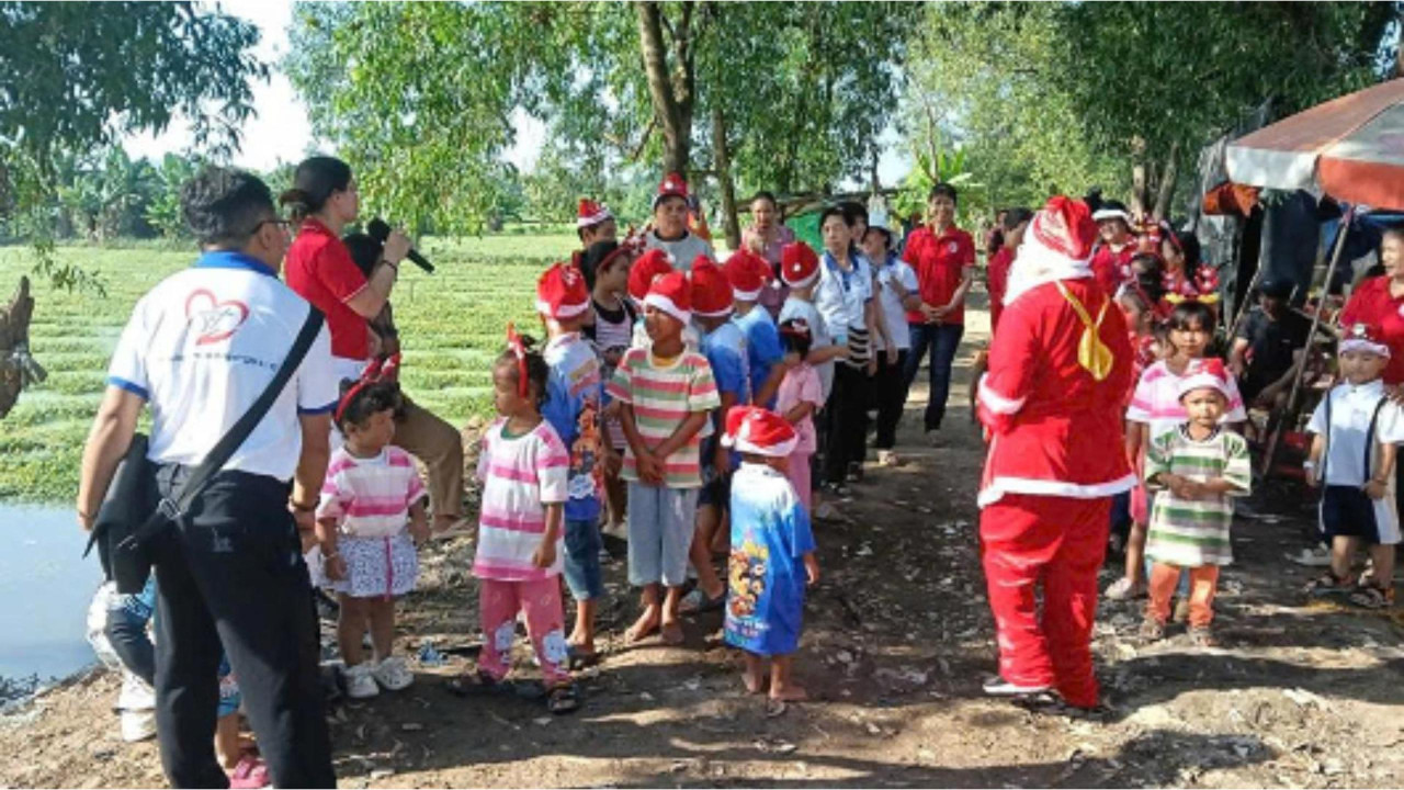 Hội Chợ Giáng Sinh Cho Anh Chị Em Lương Dân Quận 12