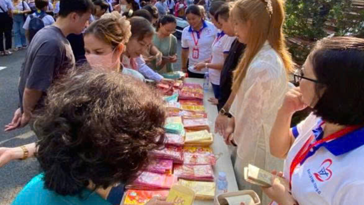 Hoạt Động Gây Quỹ Loan Báo Tin Mừng