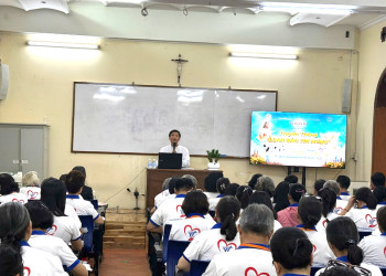 Truyền thông Kitô giáo và sứ mạng đến với người nghèo